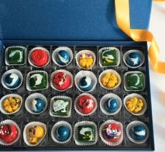 El Yapımı 24'lü Gurme Çikolata Kutusu – Hediyelik Lüks Çikolata Seçeneği